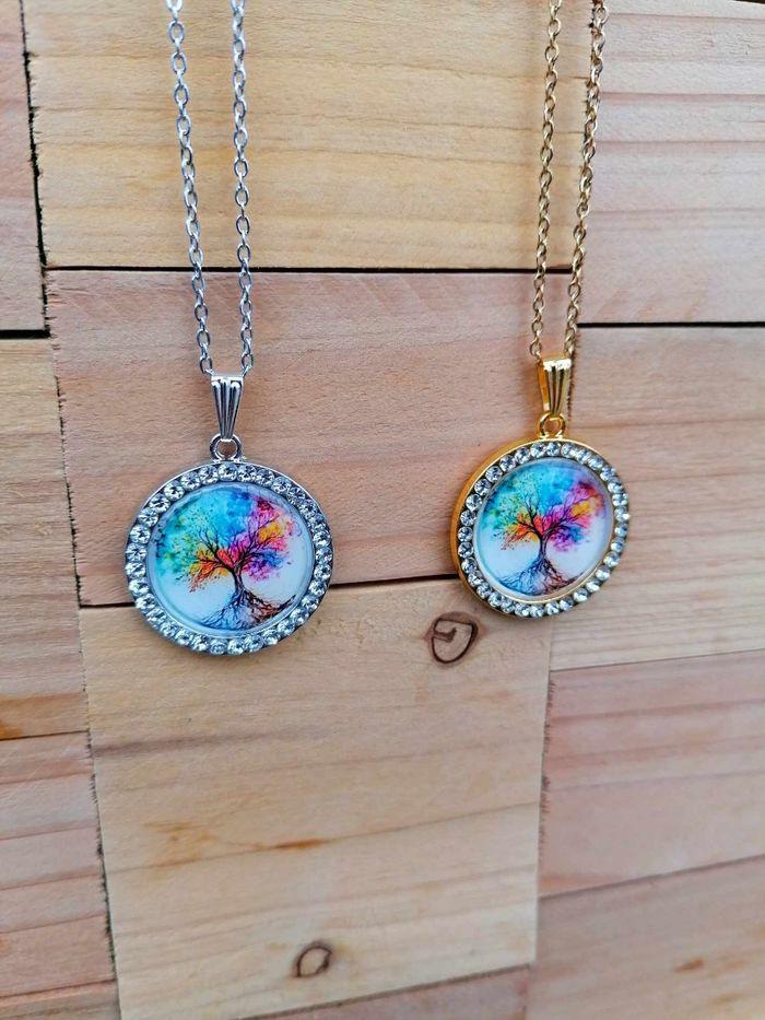 Collier avec pendentif personnalisé arbre de vie et les 7 chakras - photo numéro 1