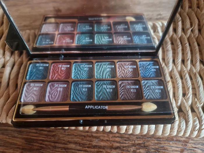 Coffret maquillage - photo numéro 3