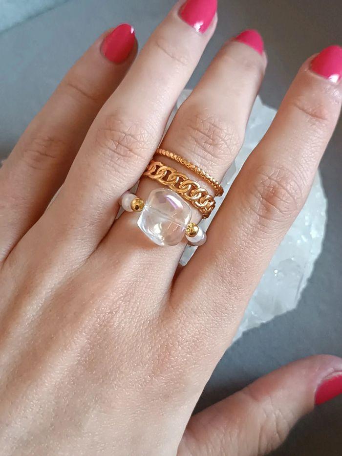 Jolie petite bague en perle - photo numéro 3