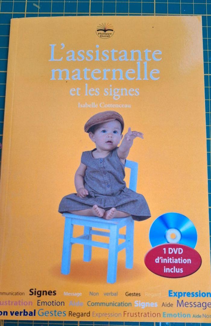 Livre "l'assistante maternelle et les signes " avec cd - photo numéro 2