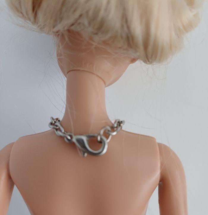 Collier artisanal neuf pour Barbie, cercle et fleur - photo numéro 3