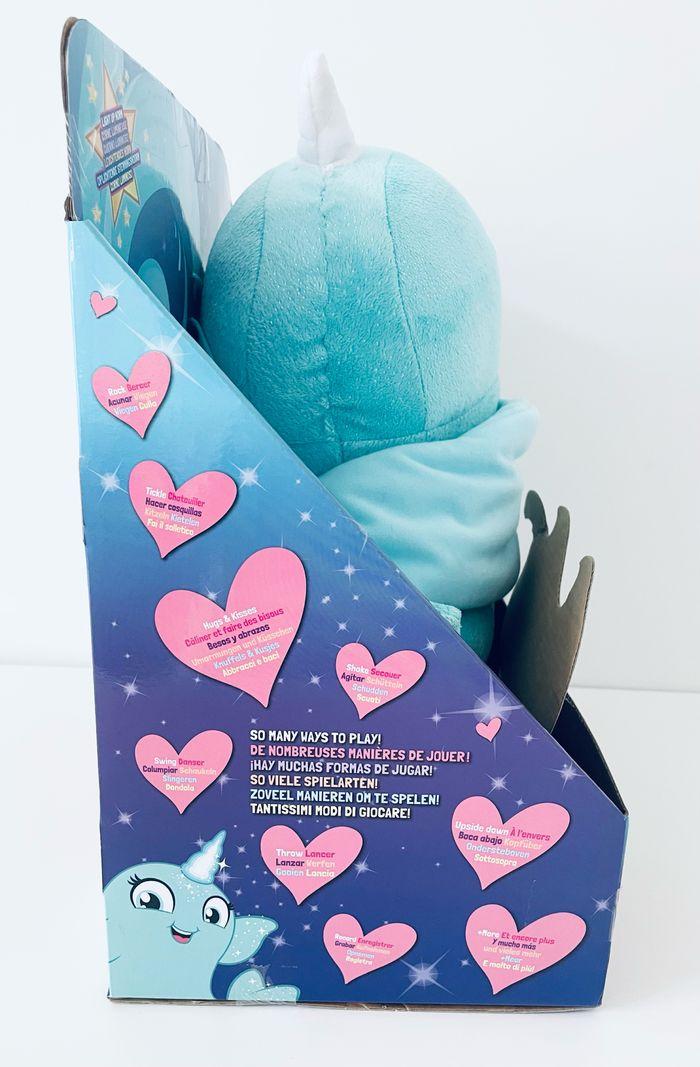 Fingerlings Hugs / peluche lumineuse qui répète - photo numéro 6