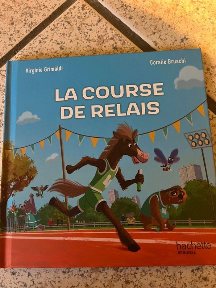 Livre la course de relais - photo numéro 1