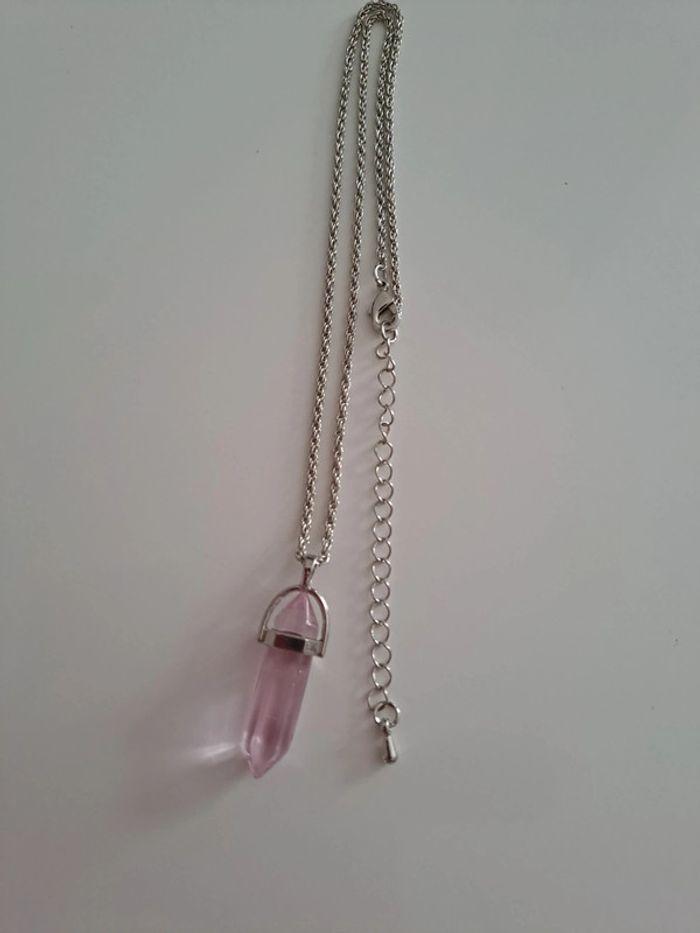 Très joli Pendentif cristal de roche rose - photo numéro 2