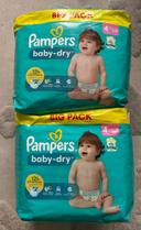 2 paquets de couches Pampers taille 4