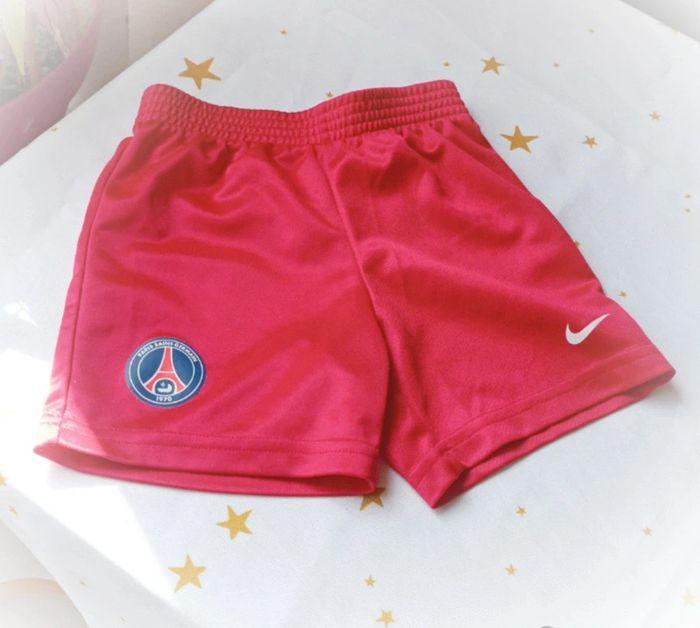 Short garçon fille foot football PSG Paris germain rouge 12 18 1 80 86 tenu bébé baby nike - photo numéro 1