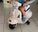 Vespa scooter électrique enfant