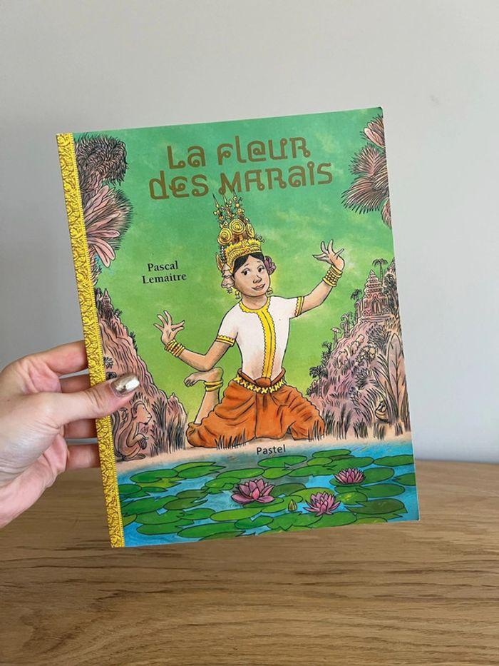 Livre "La fleur des marais" - photo numéro 2