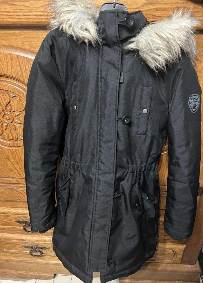 Parka casi neuve - photo numéro 1