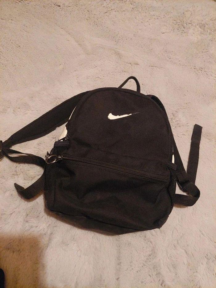 Sac à dos nike - photo numéro 1