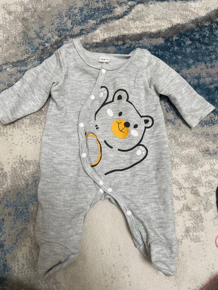 Pyjama pour bébé - photo numéro 1