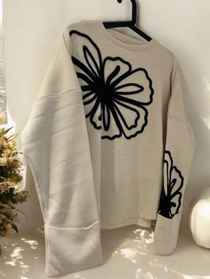 Pull beige motif fleur brodée femme taille L 40 - photo numéro 2