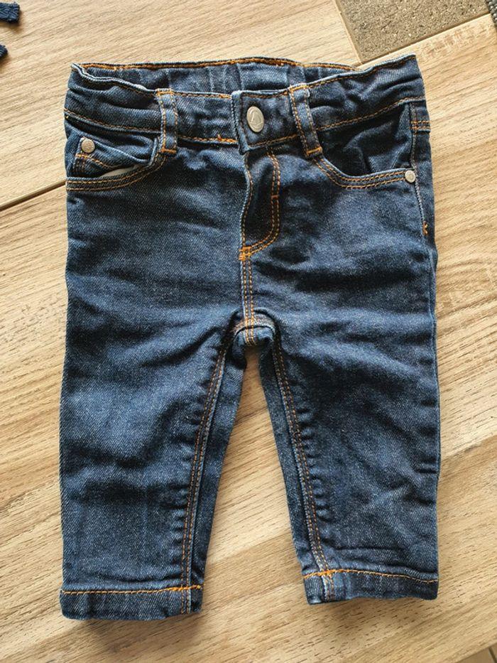 Jeans Petit Bateau taille 3 mois - photo numéro 1