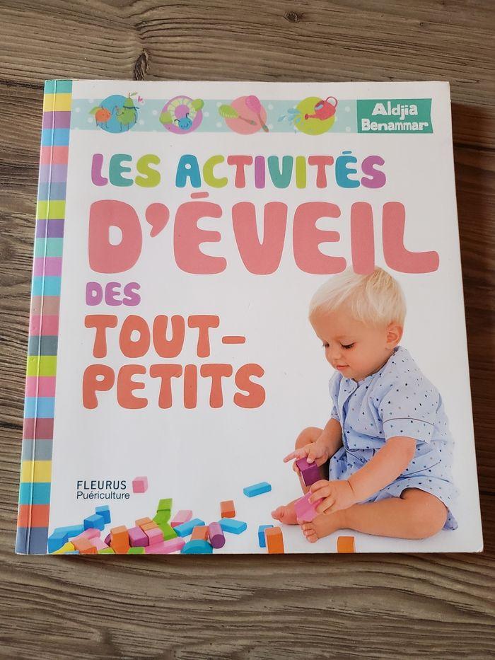 Livre "les activités d éveil" - photo numéro 1