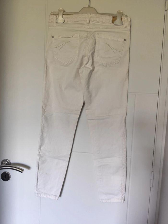 Pantalon blanc - photo numéro 2