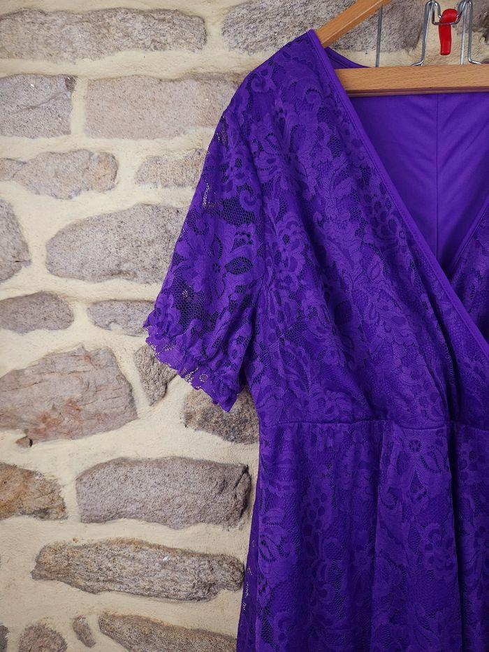 Robe en dentelle violette Femme taille 54 marque Asos 🍬 - photo numéro 2