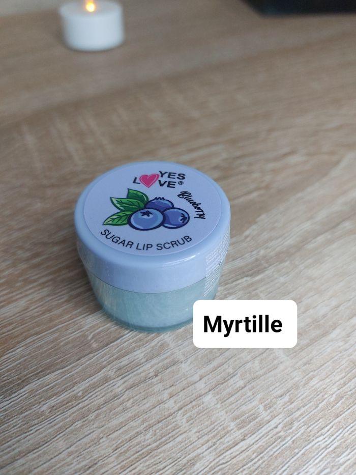 Gommage lèvres myrtille