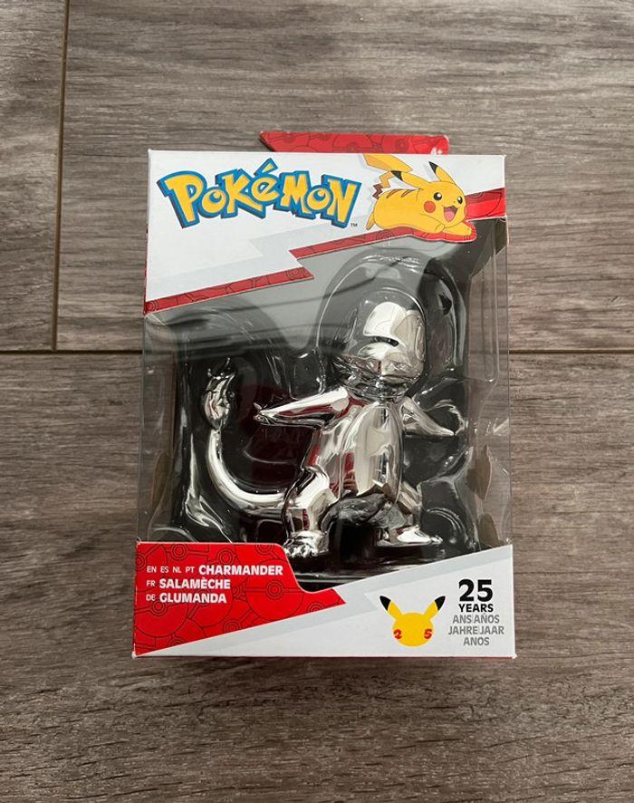 Figurine Salamèche Pokémon Spécial 25 Ans.