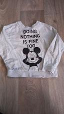 Pull avec Mickey dessus