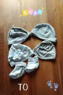 lot de 4 bonnets + chaussons T0