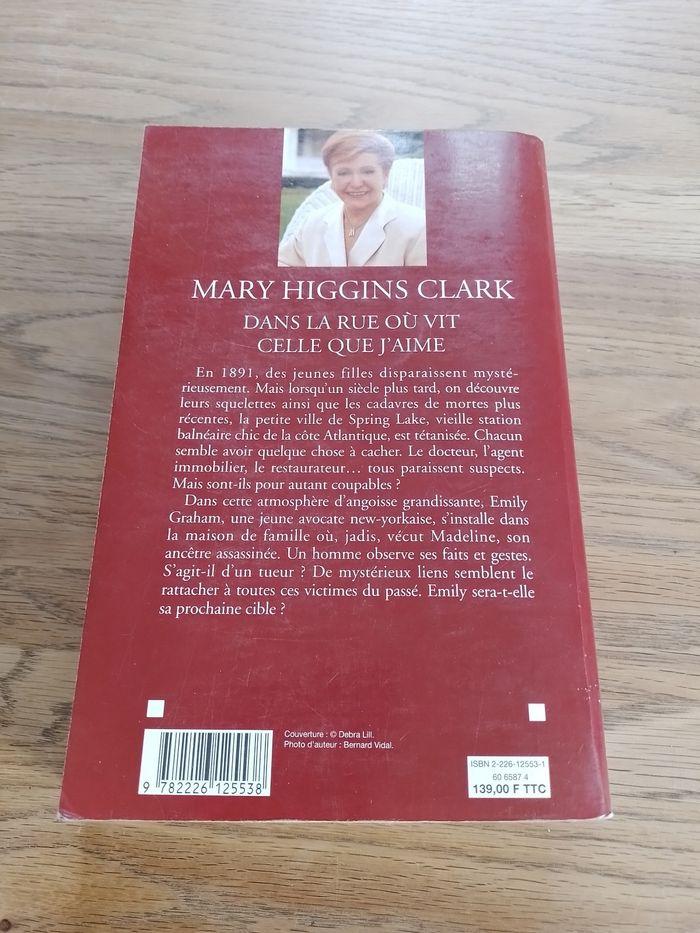 Mary Higgins Clark Dans la rue où... - photo numéro 2