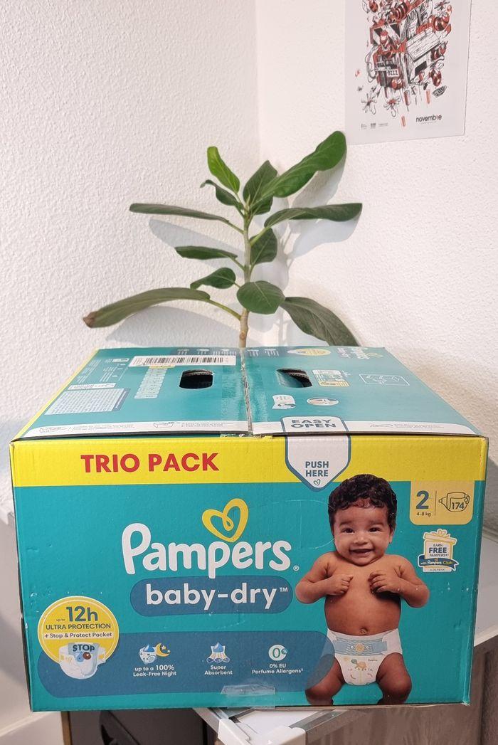 Pampers baby-dry - Taille 2 - x174 couches - photo numéro 1