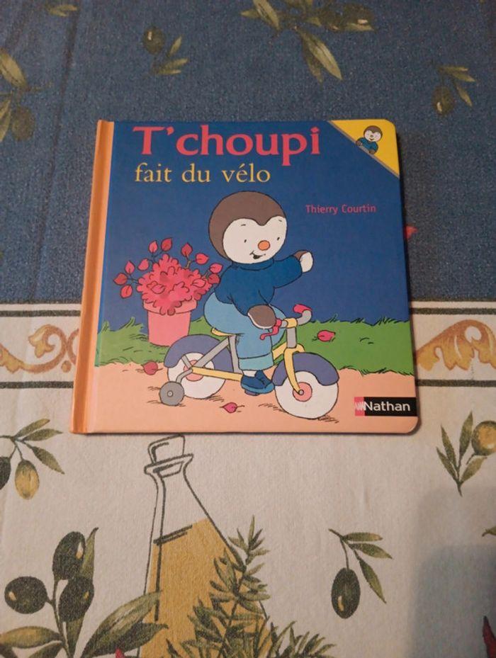 T'choupi fait du vélo