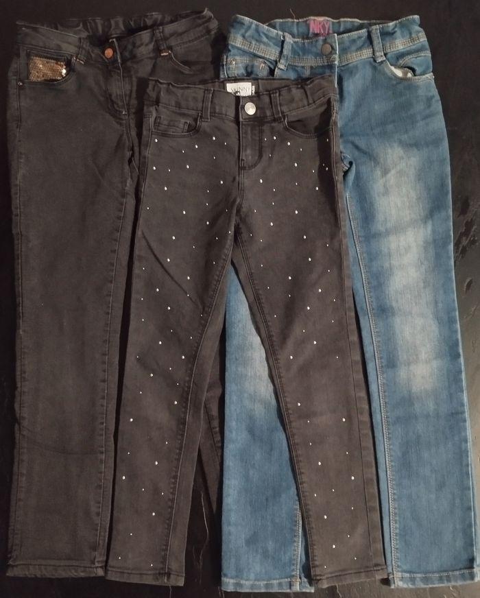 3 jeans 8 ans - photo numéro 1