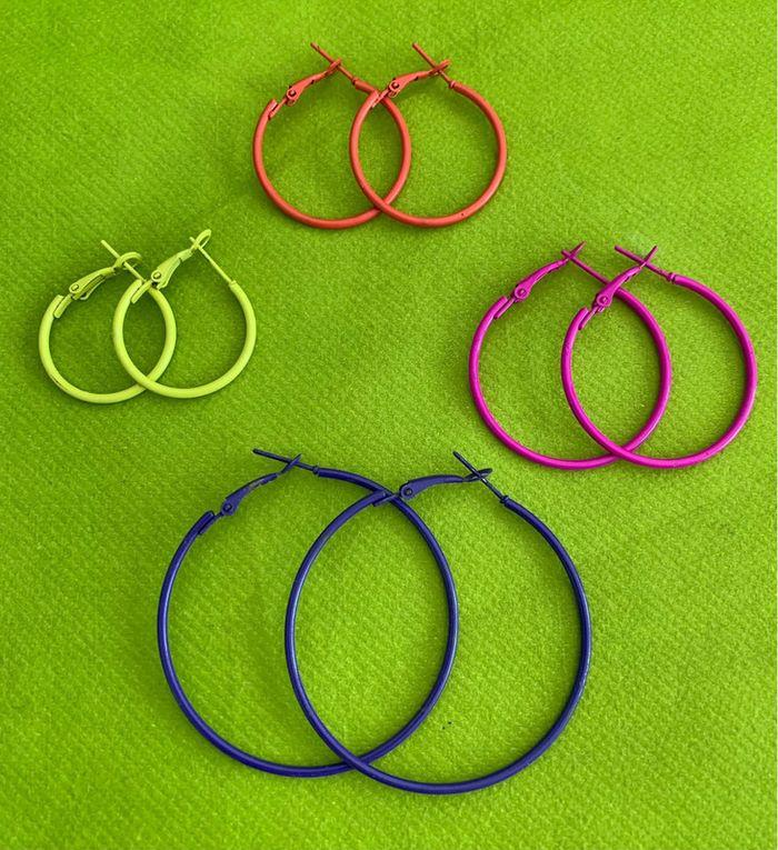 Lot de 4 paires de boucles d’oreilles créoles colorées en acier inoxydable - photo numéro 1