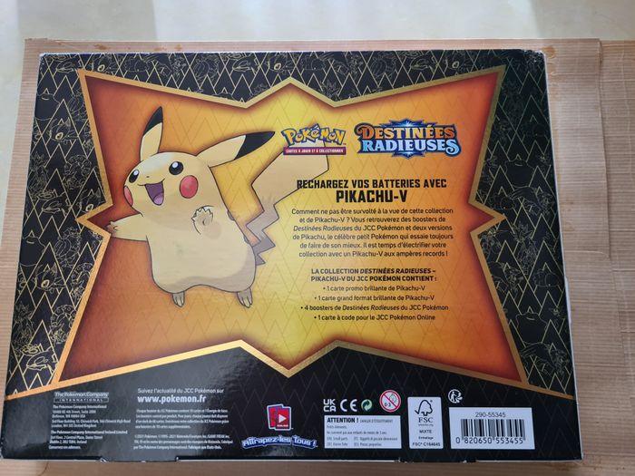 Pikachu V Destinées Radieuses Pokémon Coffret Neuf - photo numéro 2