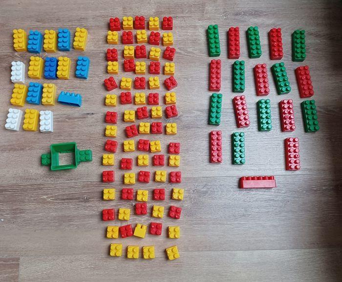 Lot de 119 lego écoiffier abrick - photo numéro 1