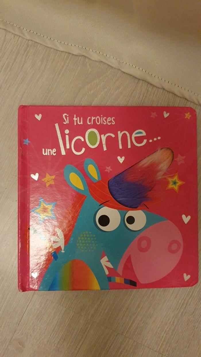 Livre à toucher Licorne - photo numéro 1