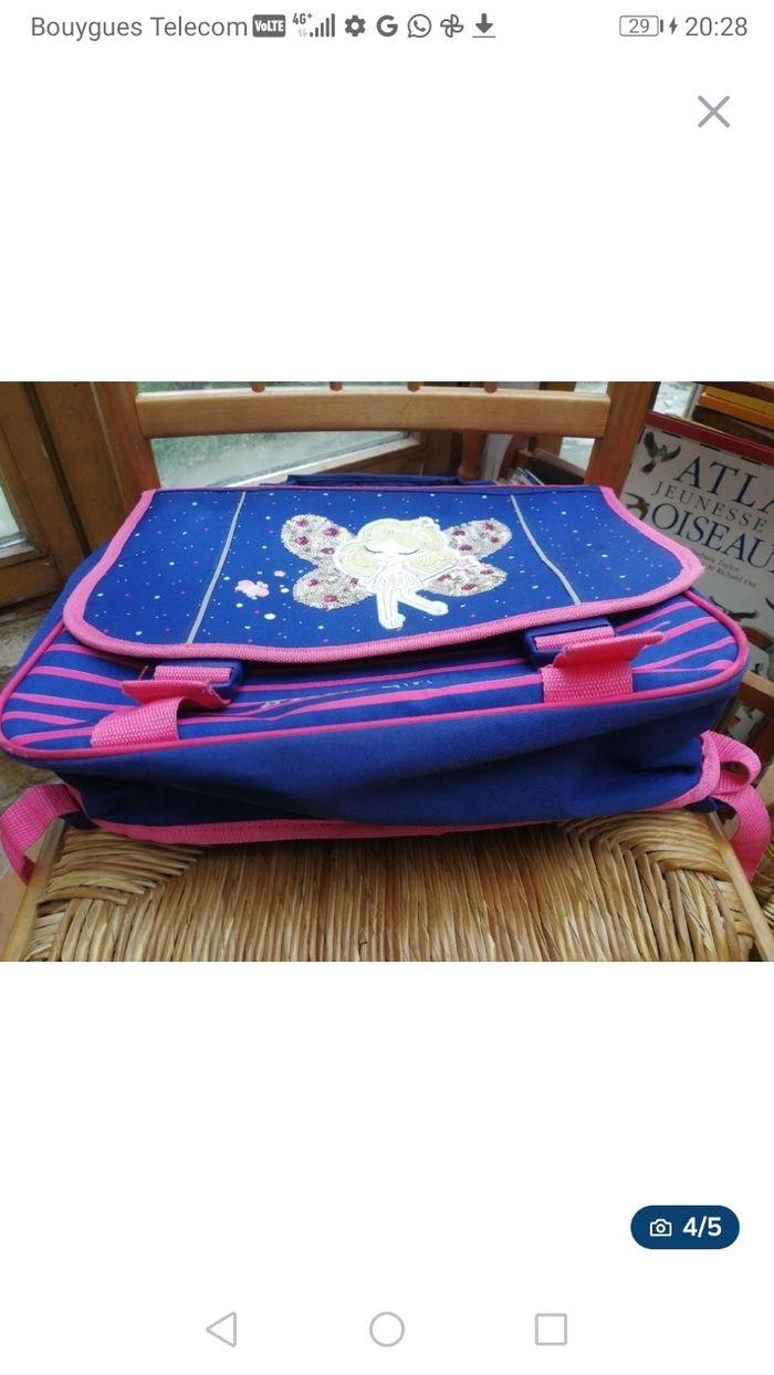 Cartable 38 cm "Beauty girl" fée princesse danseuse papillon sequins pailleté bleu rayé pois fille + petits cadeaux - photo numéro 3