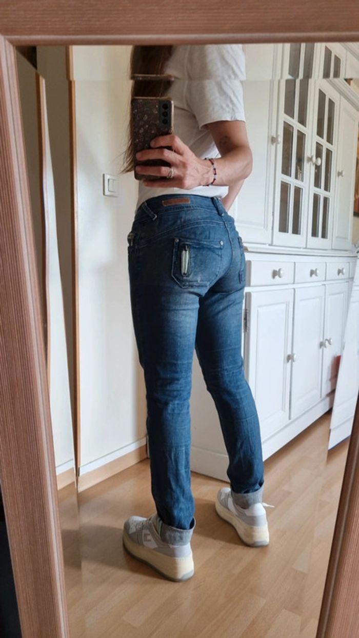 Jeans taille basse - photo numéro 2