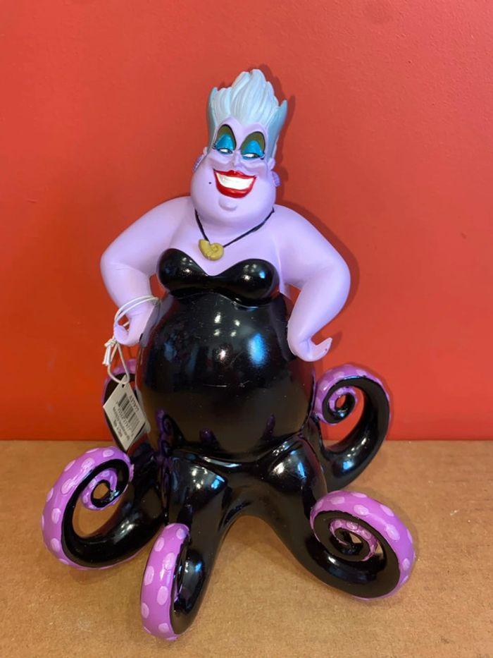 Ursula figurine - photo numéro 1