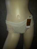 shorty tanga en dentelle blanche chantelle taille 40 neuf avec étiquette