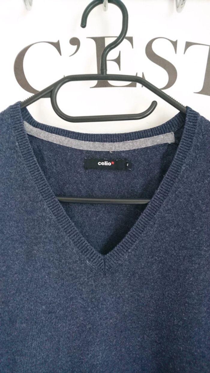 Pull bleu col en V avec empiècement aux coudes gris Celio taille M - photo numéro 2