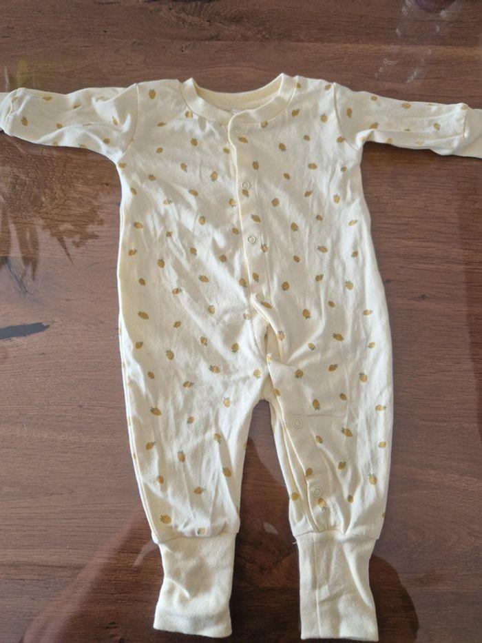 2 pyjamas zeeman 1 mois 56cm + 1 bonnet - photo numéro 6