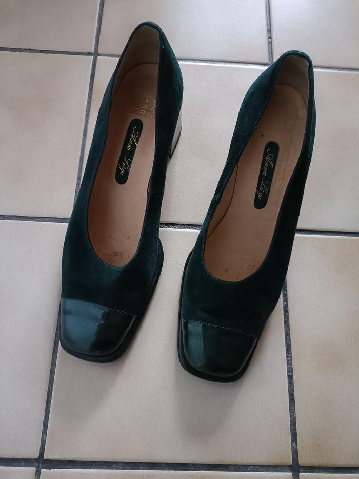 Chaussures femme taille 39 en daim couleur vert - photo numéro 1