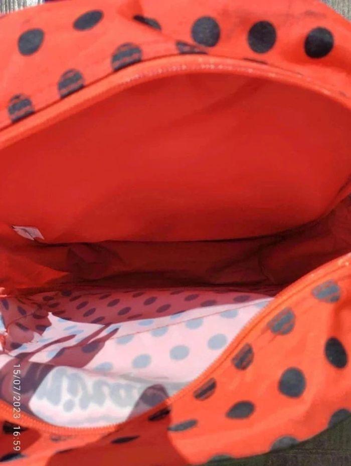 🦋 Joli cartable / sac a dos Primaire Miraculous - photo numéro 9