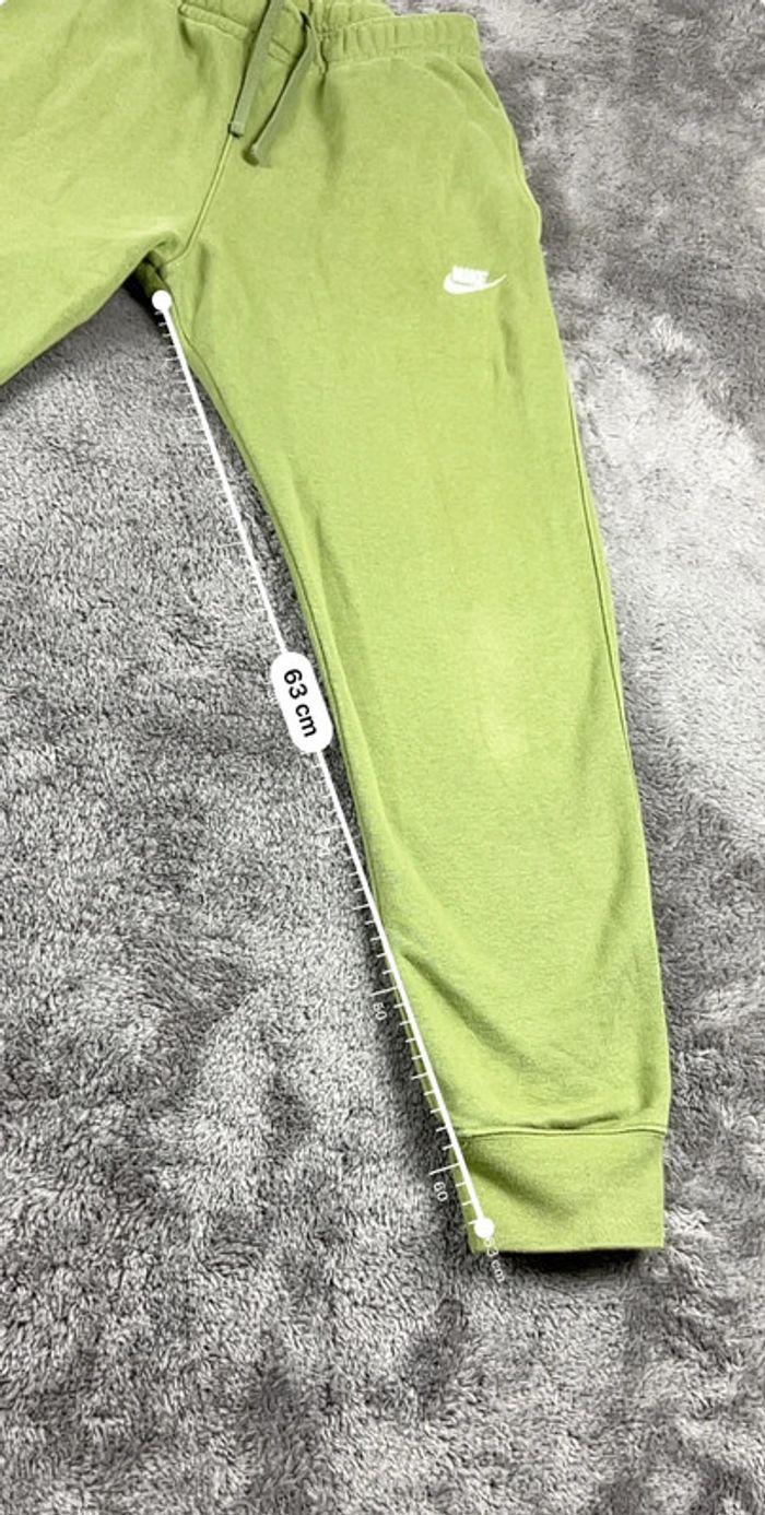 👕 Pantalon Jogging Nike logo brodé Vert Taille M 👕 - photo numéro 3