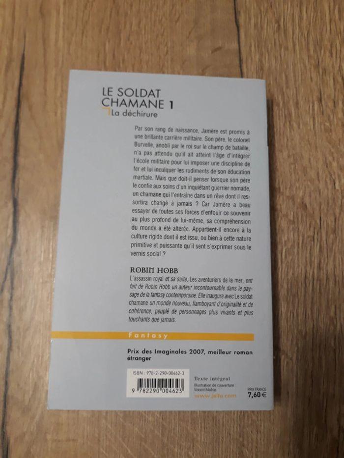 Livre Robin HOBB Le soldat chamane Tome 1 La déchirure - photo numéro 3