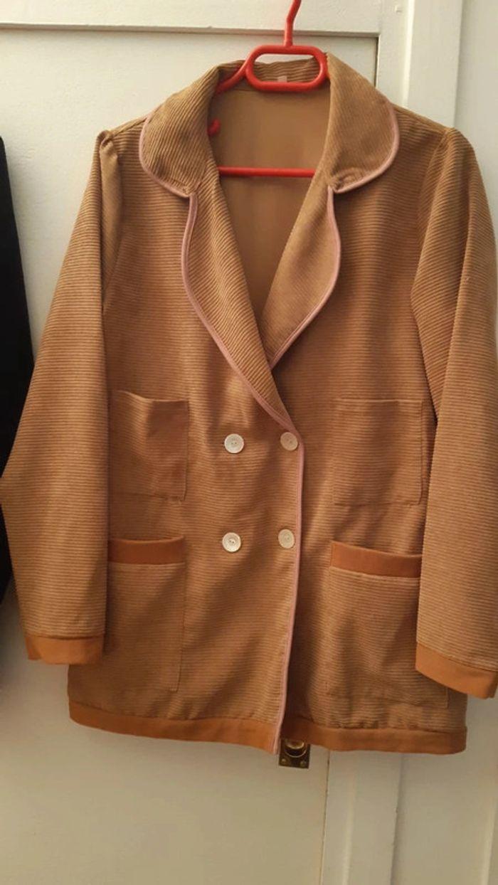 Manteau long à boutons - photo numéro 1