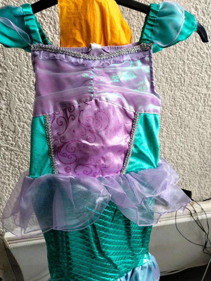 Robe Ariel  la petite sirène avec des accessoires neuf T140 - photo numéro 6