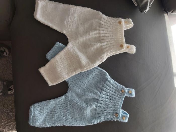 Layettes tricotees mains - photo numéro 3