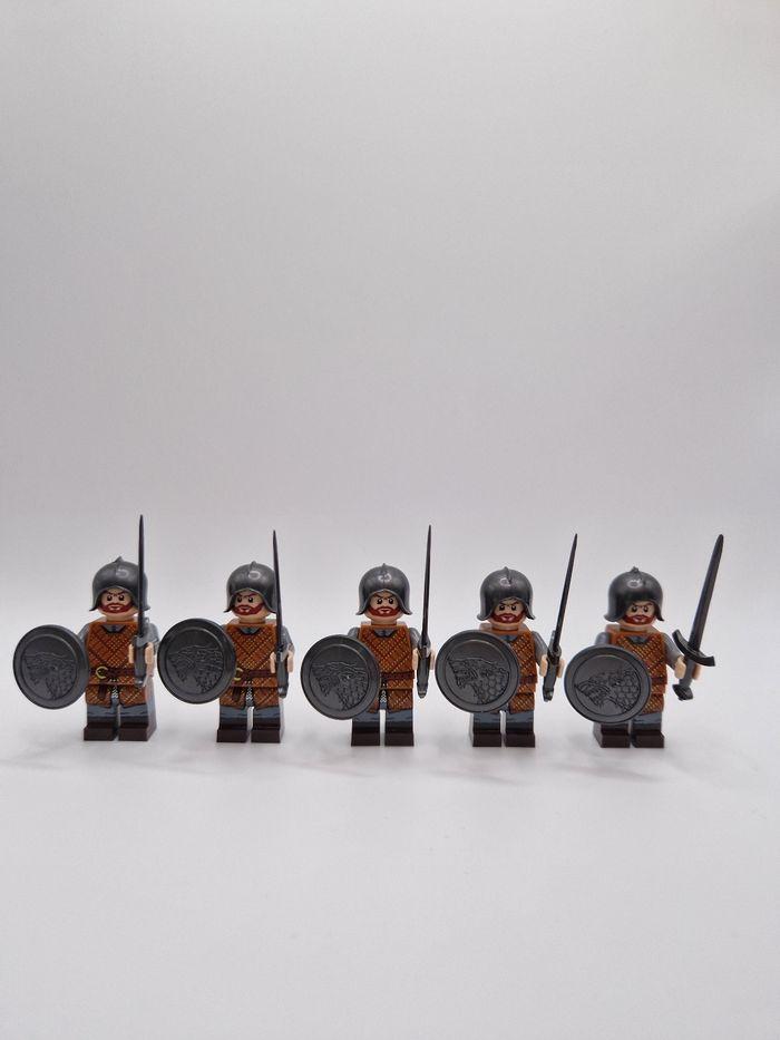 Figurines type lego 5 guerriers du loup game of thrones seigneur des anneaux / hobbit - photo numéro 1