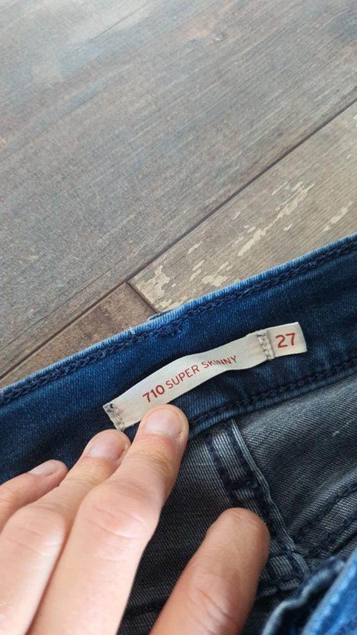 Jean levi's 710 super skinny w27 l32 taille 36 en très bon état - photo numéro 8