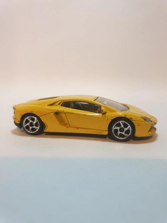 Majorette 219E Lamborghini Aventador jaune - 1/64 - photo numéro 4