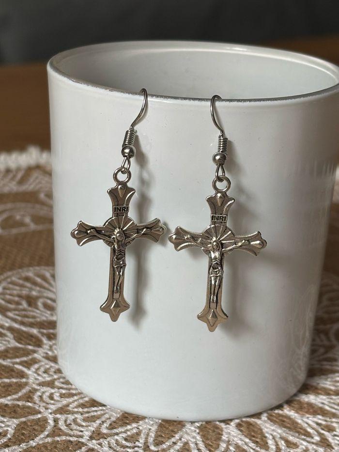 Boucles d’oreilles croix