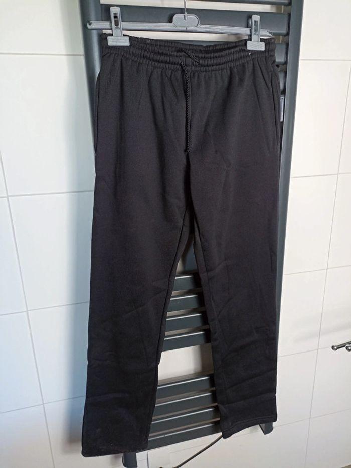 Pantalon sport taille m - photo numéro 1